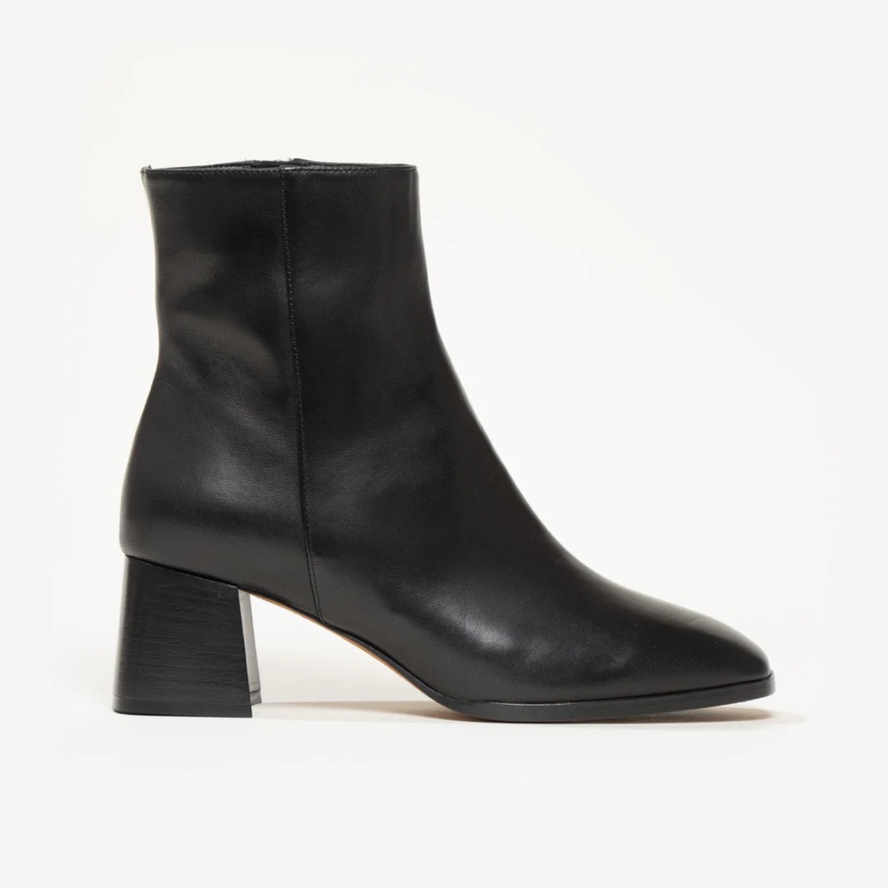 M. Gemi Cristina Ankle Boots